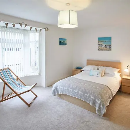 Host & - Elysium House *